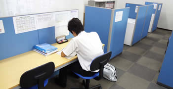 個別指導塾スタンダード 自立学習の徹底サポート