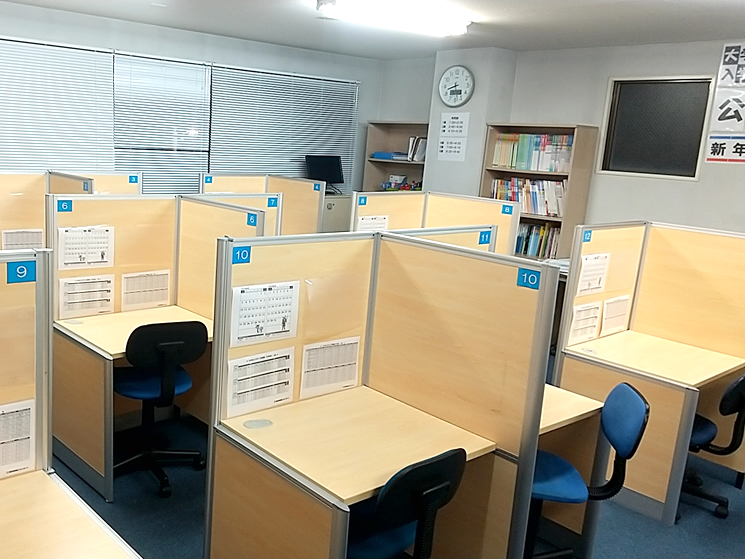 個別指導塾スタンダード 教室写真01