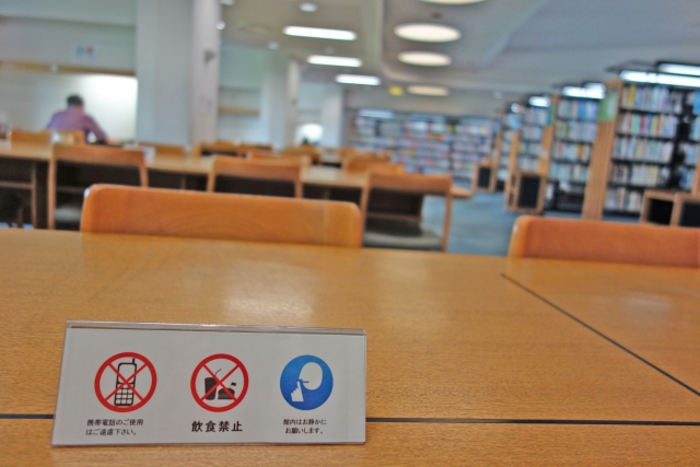 図書館で勉強するときの注意点